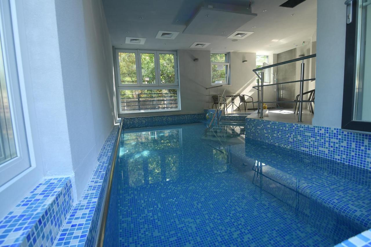 Octogon Hotel Băile Felix Buitenkant foto